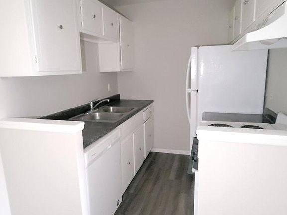 3rd image of 15312 Maple Park Dr APT 2
