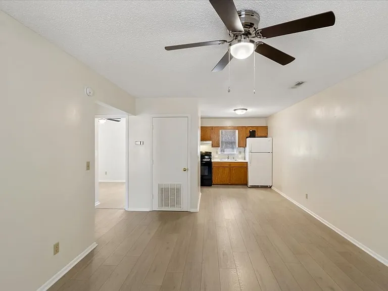 18 Bearwood Dr — Photo 2