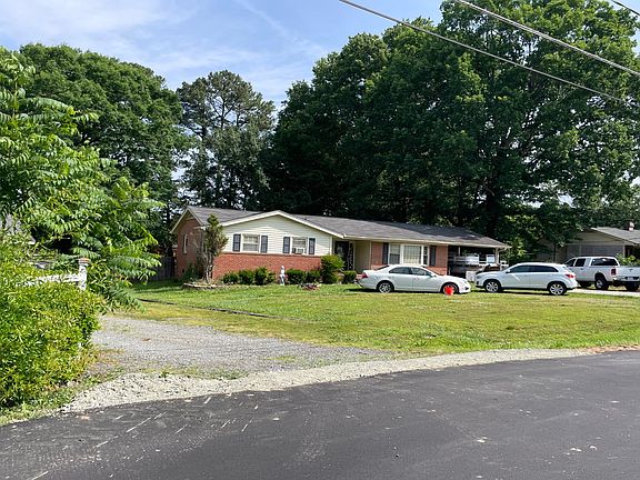 3rd image of 239 Debra Dr