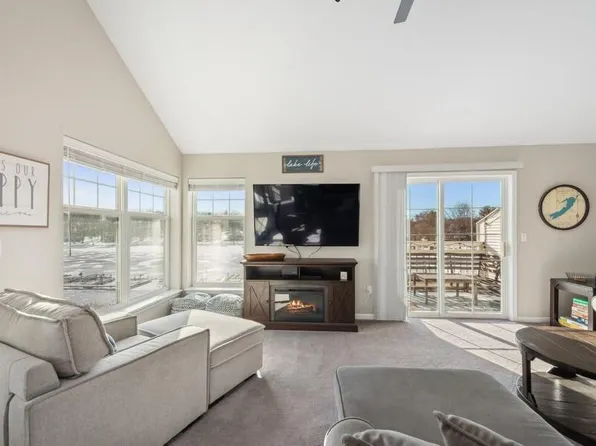 2173 Landings LANE, Delavan, WI 53115