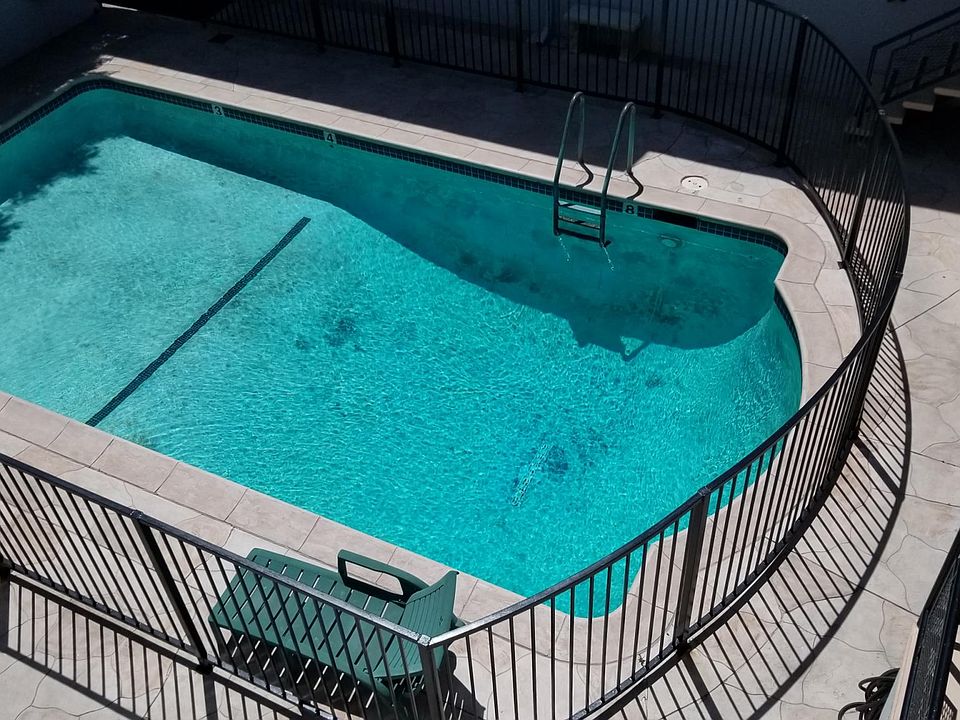 2nd image of 4705 Franklin Ave APT 13