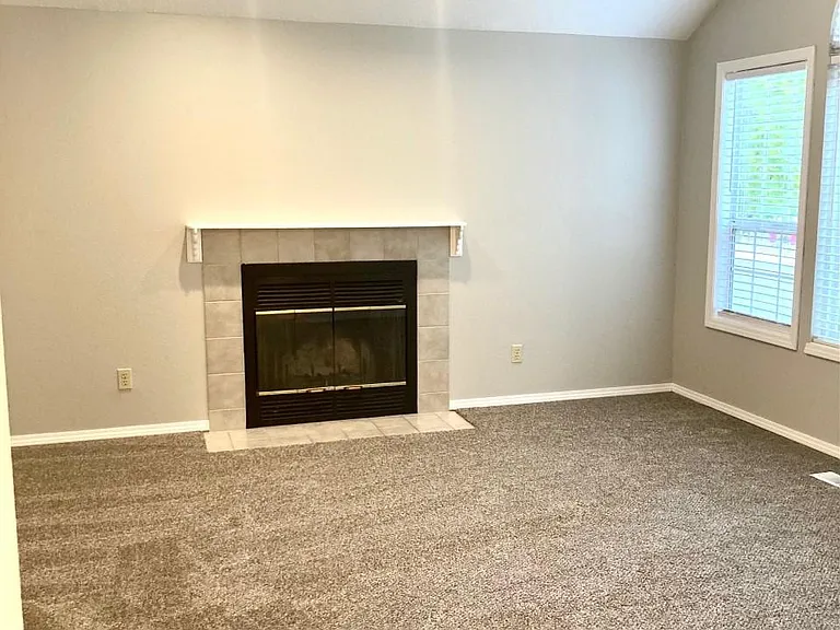380 NW 150th Ave — Photo 5