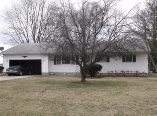 706 Bernice Ave, Shipman, IL 62685