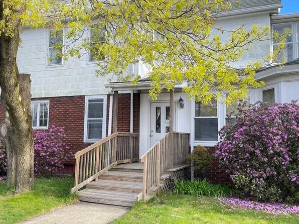 755 Grattan St, Chicopee, MA 01020