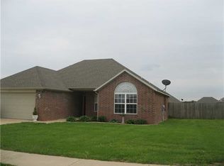 1301 Ash Ct, Pea Ridge, AR 72751