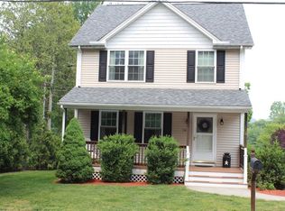 118 Elizabeth Ave, North Smithfield, RI 02896