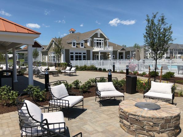 200 Hopmeadow St #Townhouse 050c