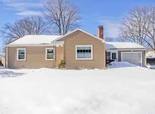 854 Grayson Dr, Springfield, MA 01119