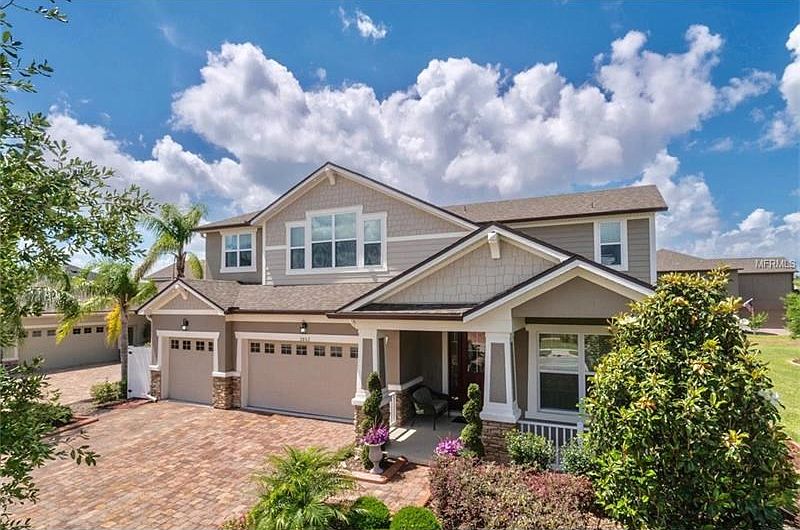 Premium Elevation Kaya Former Model Home. Elegant Designer 4 bedroom 3.5 baths await you. Professionally landscaped with plenty of room to enjoy.