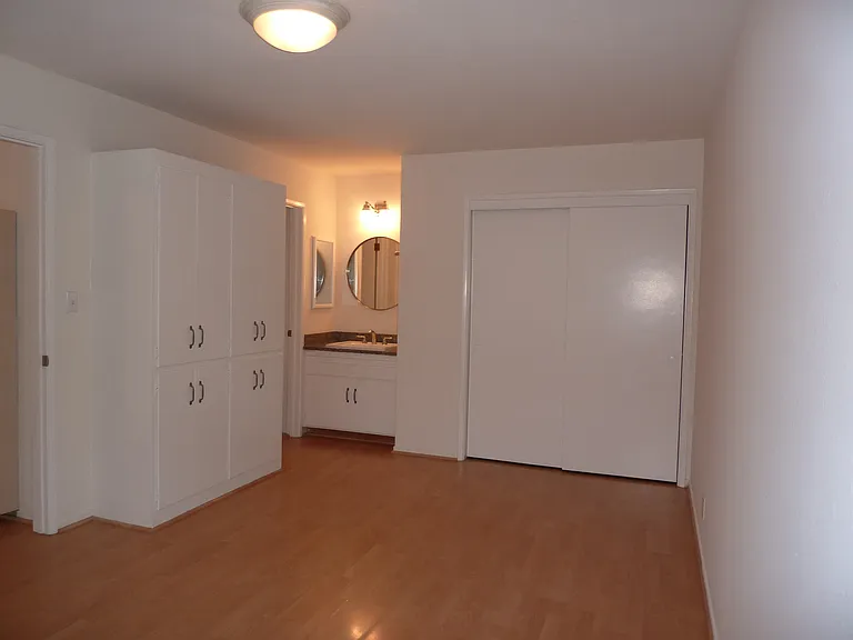 1144 Edwards St #D — Photo 9