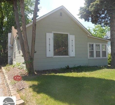 2nd image of 416 E Houghton Ave