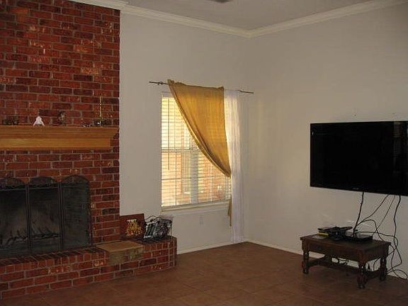 5th image of 2621 Gannon St