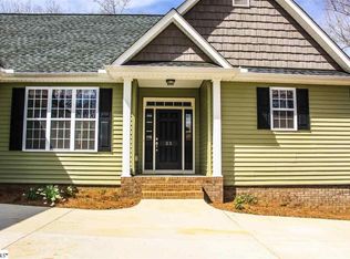 23 Crusoe Cv, Greer, SC 29651