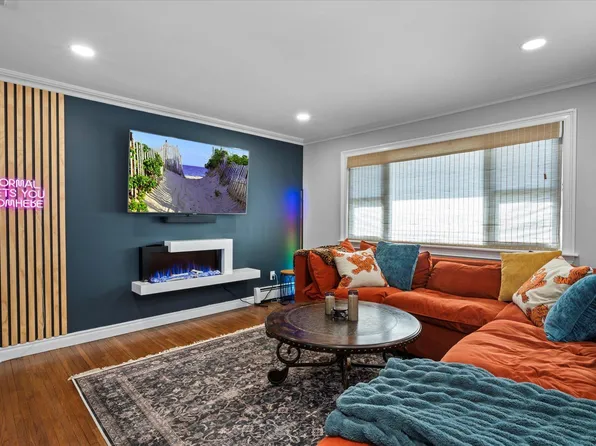 35 Morton Street, Port Jefferson Station, NY 11776