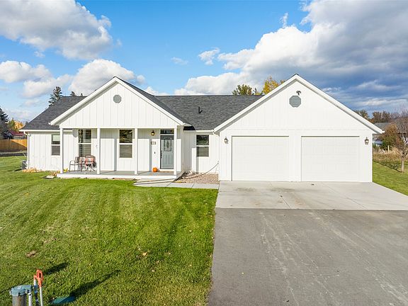 2nd image of 324 Doran Ln
