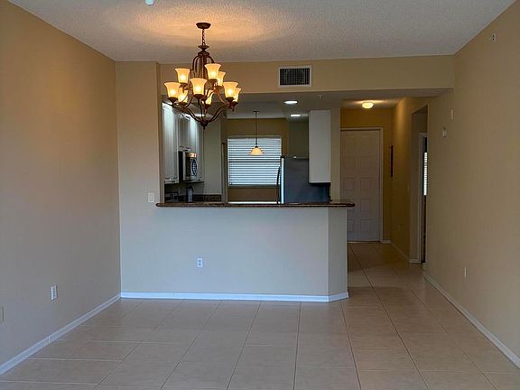 5th image of 27 Royal Palm Way Unit 304
