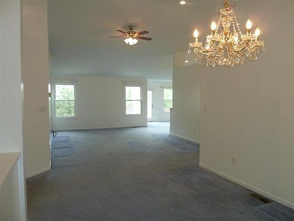 5th image of 6415 Averell Dr