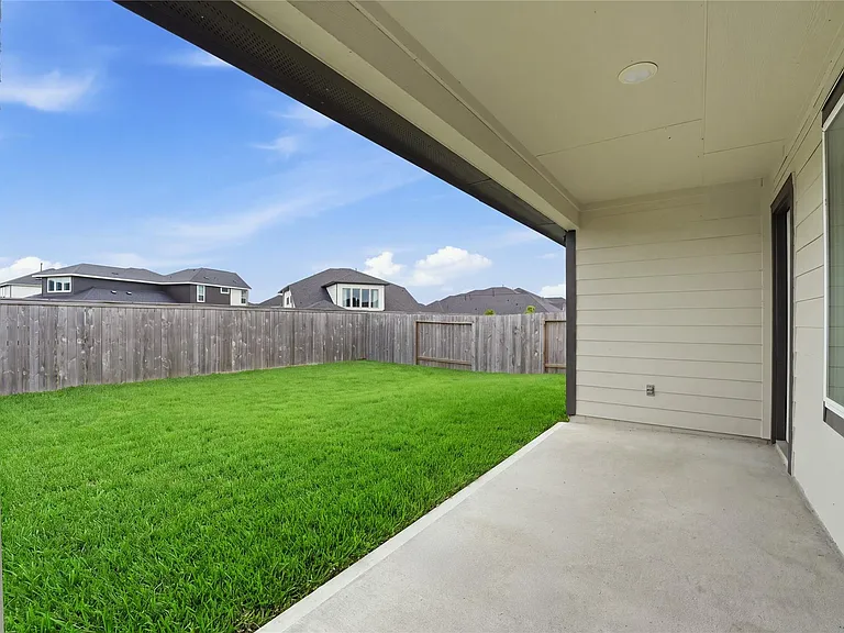 31323 Heddington Ln — Photo 22
