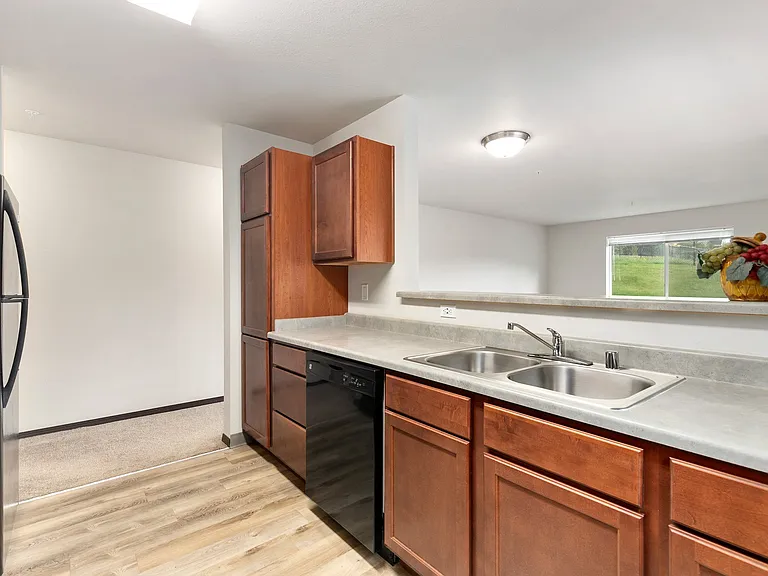 Pioneer Meadows — Photo 13