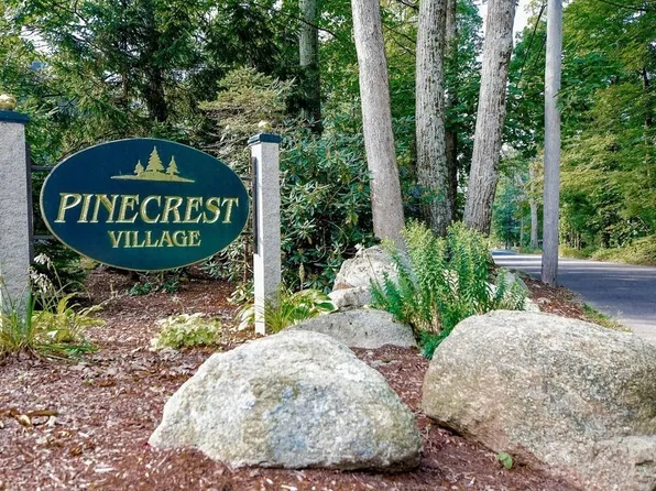 4 Pinecrest Vlg Unit 4, Hopkinton, MA 01748