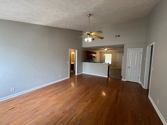 2nd image of 2513 Gold Valley Dr