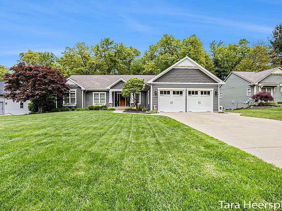 2nd image of 4694 Sundial Dr NE
