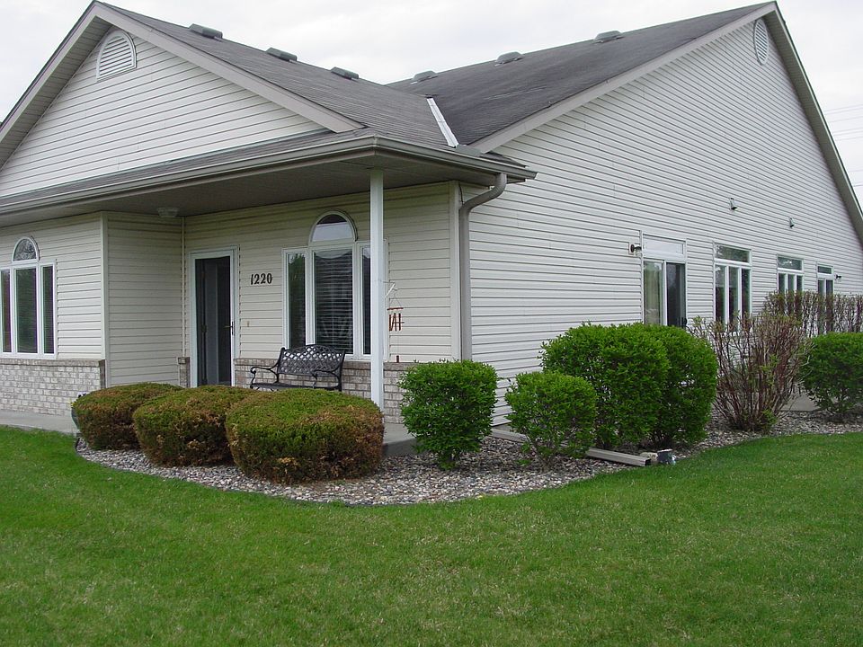 1st image of 1220 Crystal Pl E