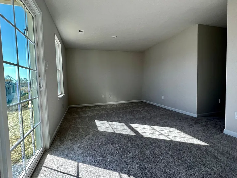 67 Hewstone Ct — Photo 5