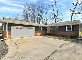 2831 Woodview Dr, Lansing, MI