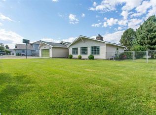 10120 Willow Way, Pasco, WA 99301