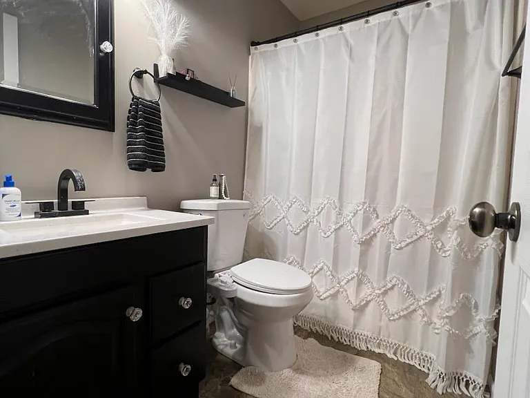 4817 Southwood Dr — Photo 9