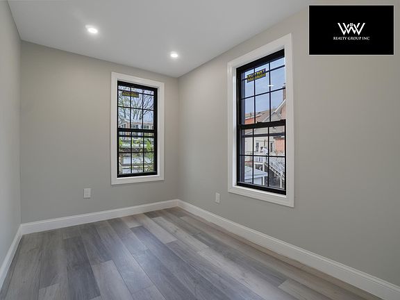4th image of 2741 Westervelt Ave