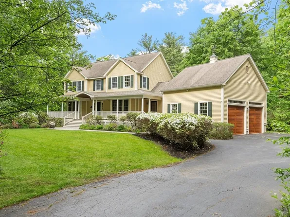156 Maple St, Stow, MA 01775