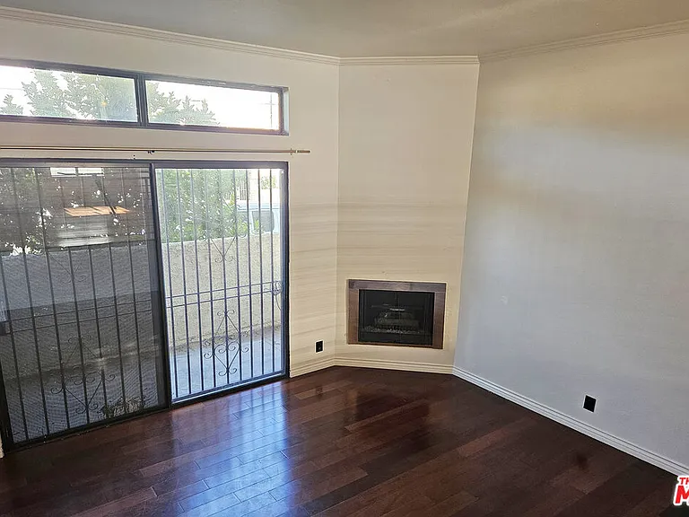 13243 Vanowen St #3 — Photo 5