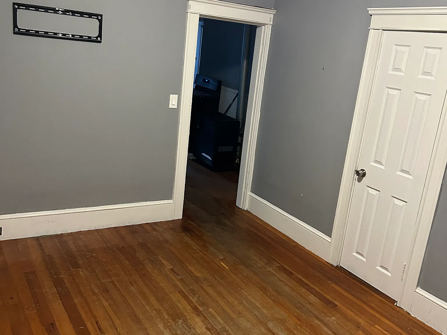 3 bed, $1,000 — Photo 2