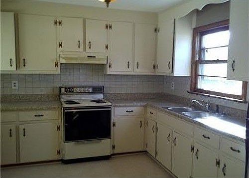 1st image of 823 Marvin Ave