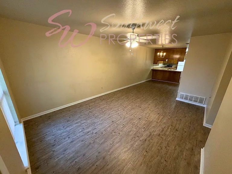 107 Willow Ln #A — Photo 3