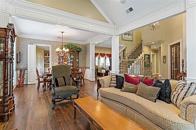 1st image of 5920 Royal Palm Dr