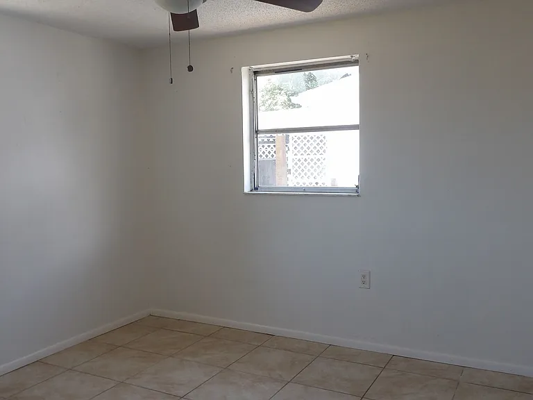 10025 Brandywine Ln — Photo 7