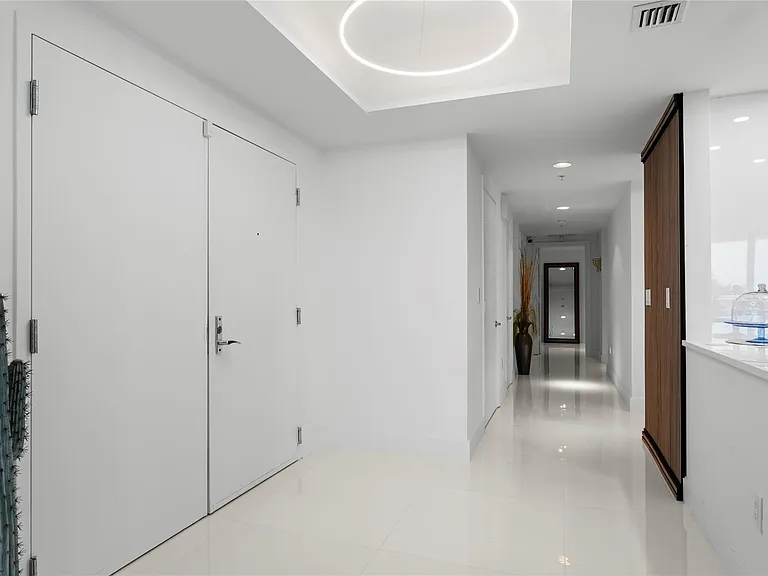 3535 S Ocean Dr #402 — Photo 8