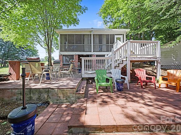 4th image of 107 Dove Ln