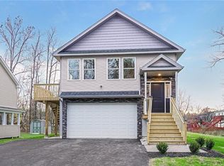 42 Commonwealth Ave, Middletown, NY 10940