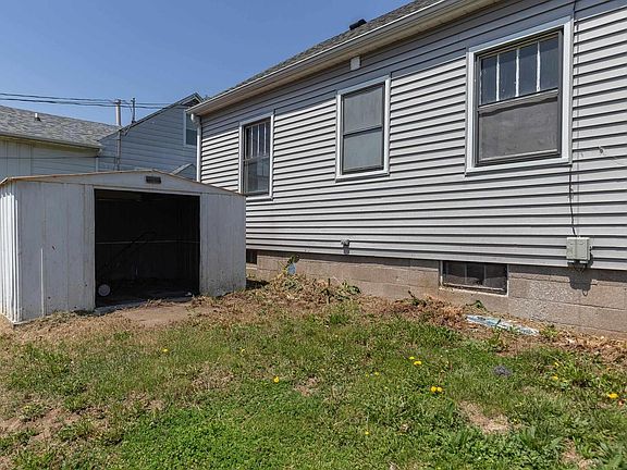 5th image of 1641 W 36th St
