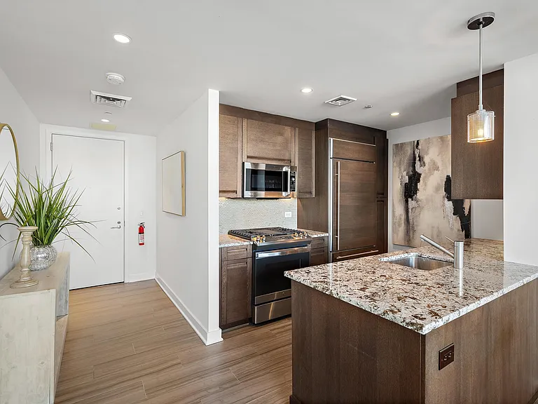 1000 Avenue At Port Imperial #702 — Photo 11