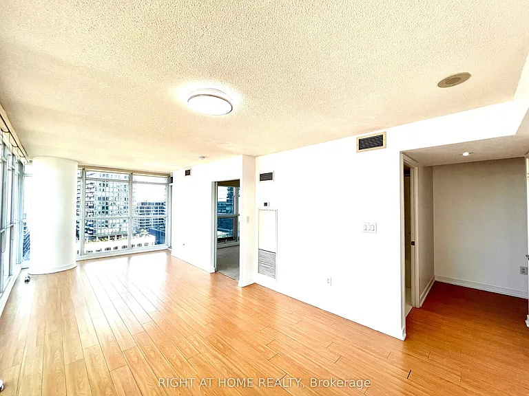 25 Capreol Ct #2507 — Photo 11