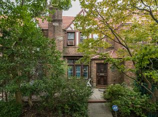 6732 Ingram St, Flushing, NY 11375