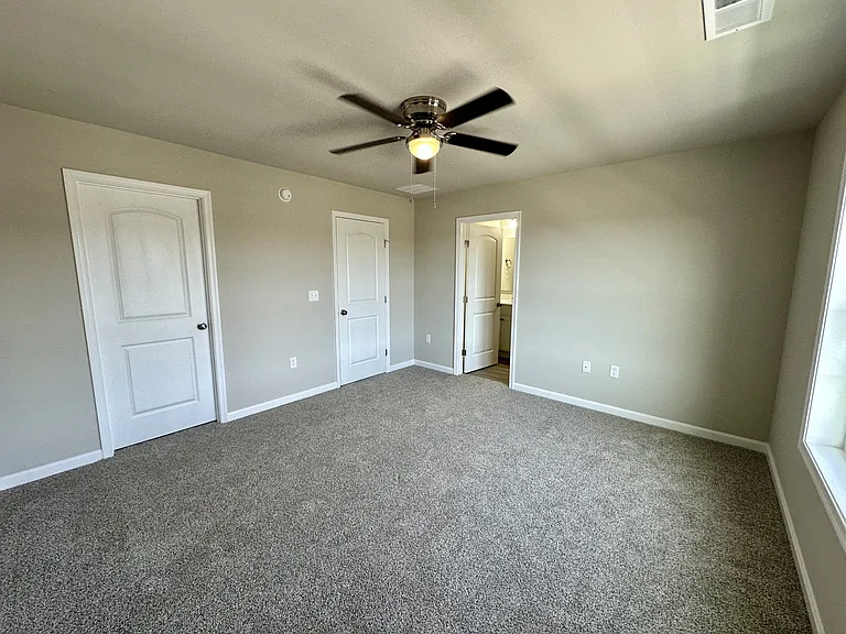 226 Rojan Rd — Photo 16