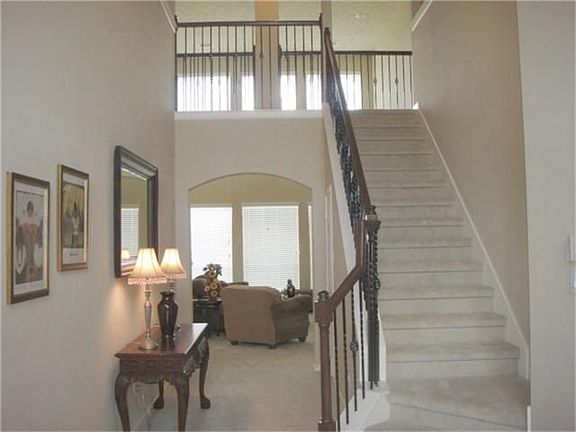2nd image of 21719 Cozy Hollow Ln