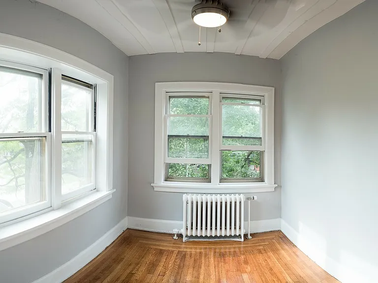 384 Probasco — Photo 1