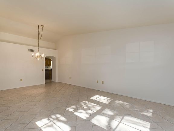 3rd image of 14540 N Lone Wolf Ln